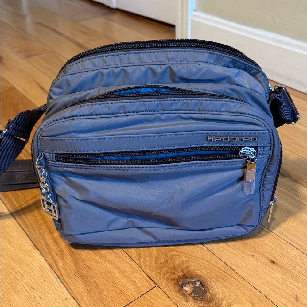 Hedgren inner city metro crossover bag in grey NEW - Picture 2 of 8